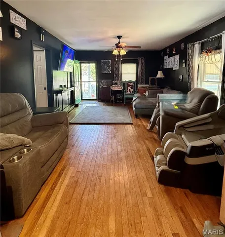 $145,000 | 405 North Vine Street, Nokomis, IL 62075