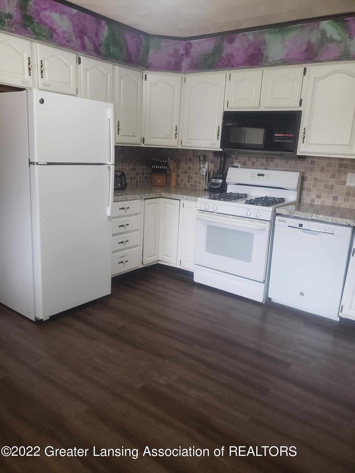 607 Lyons Road Portland, MI 48875 - Photo 14 of 52 14