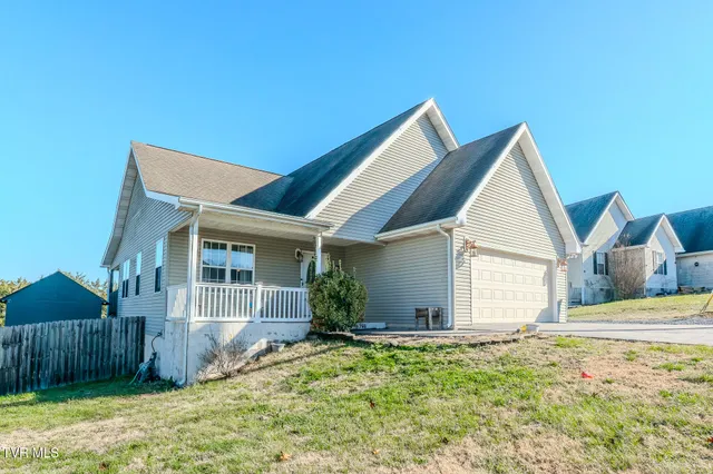 $319,900 | 768 Harvest Meadows Drive, Kodak, TN 37764