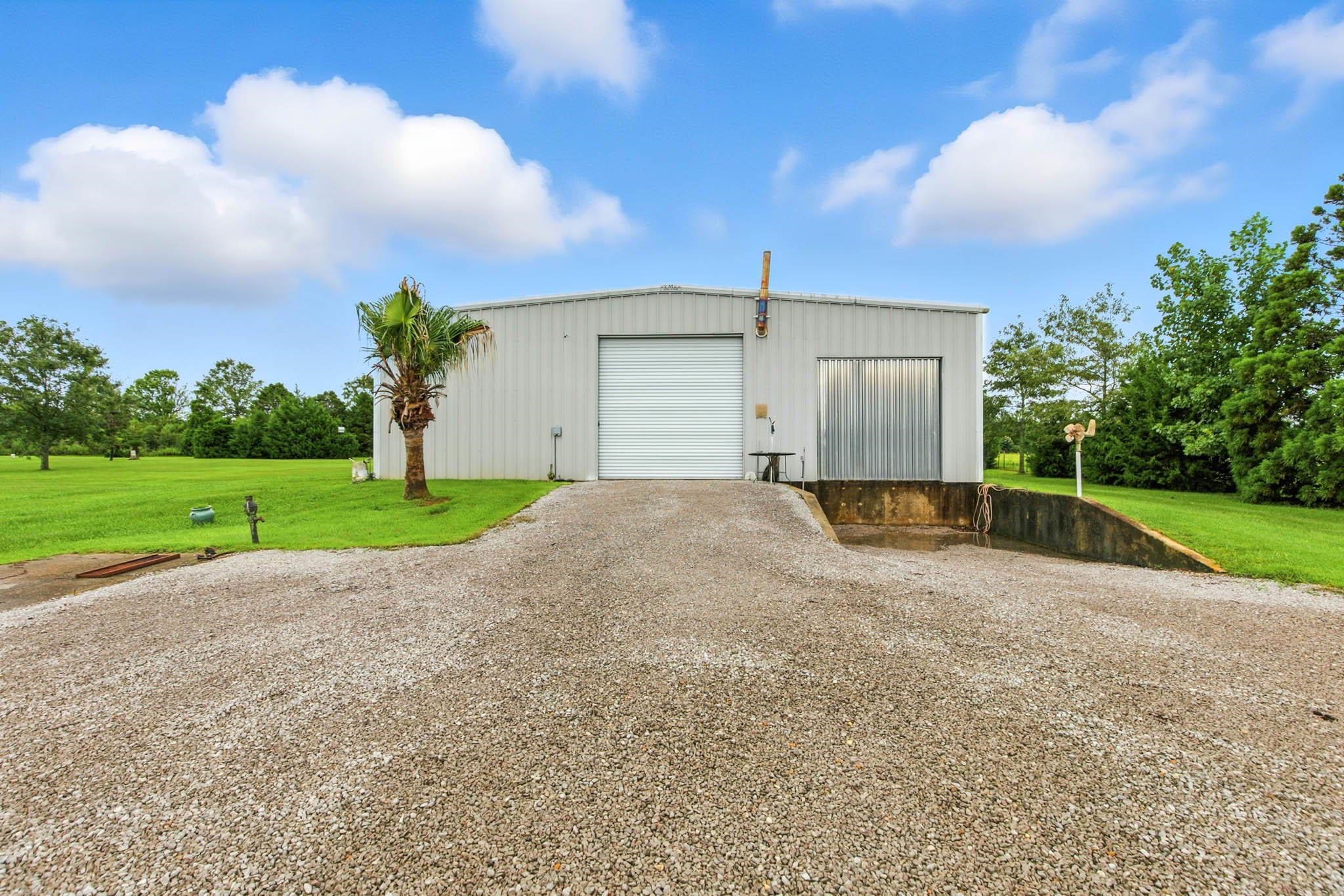 17270 Davis Road Summerdale, AL 36580 - Photo 68 of 97 Garage
