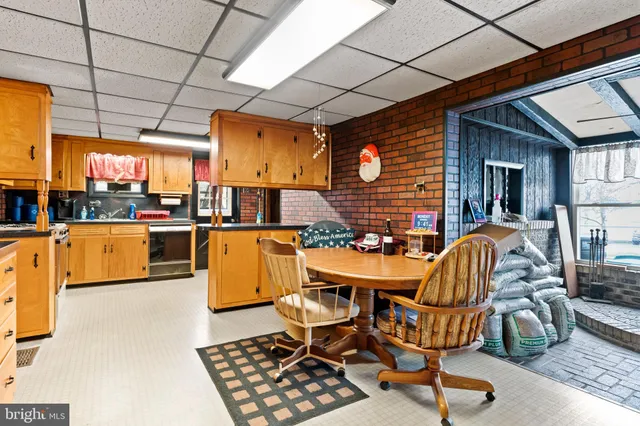 $297,500 | 260 Lincoln Way West, Chambersburg, PA 17201