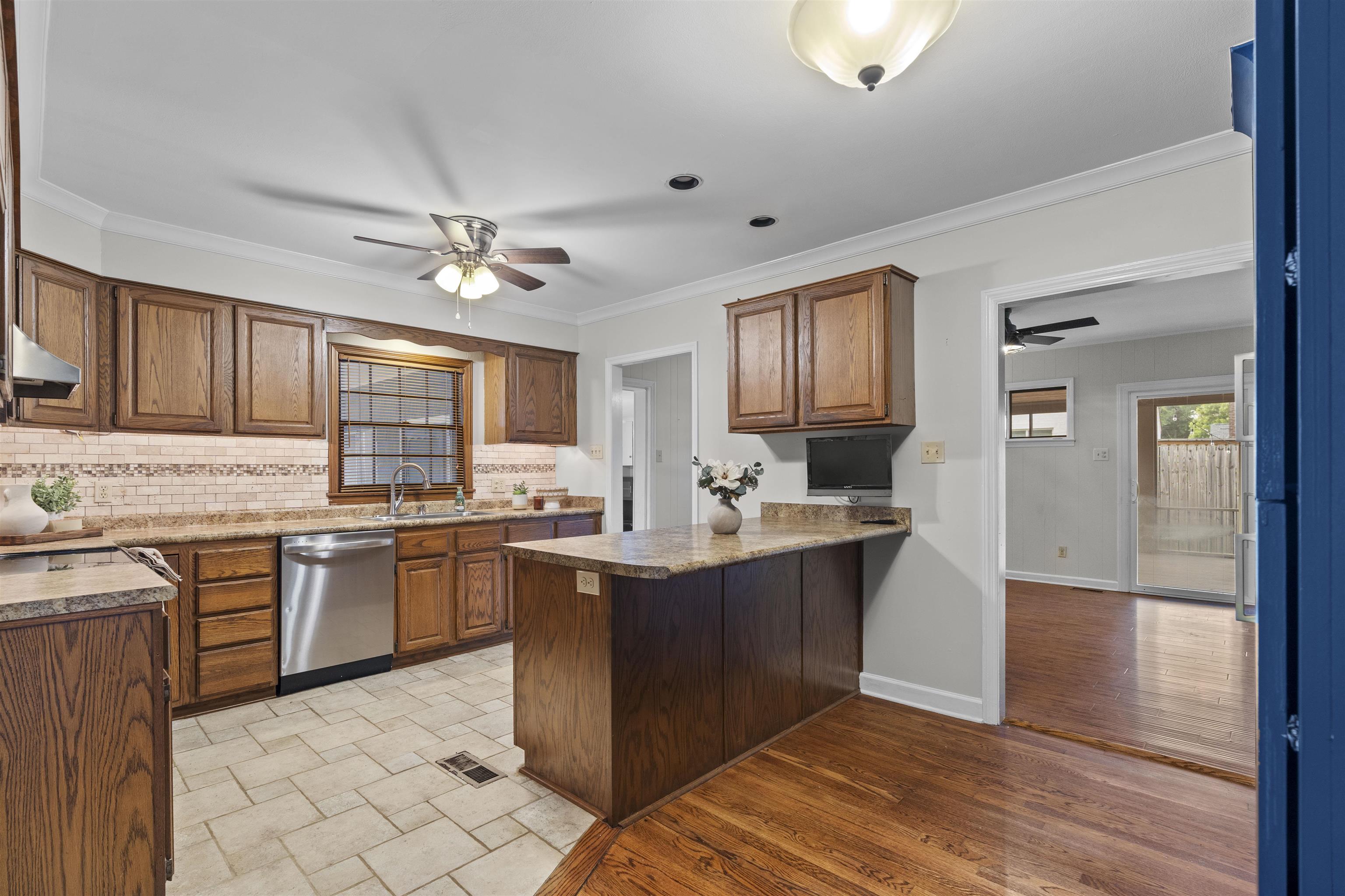 5042 Princeton Road Memphis, TN 38117 - Photo 10 of 25
