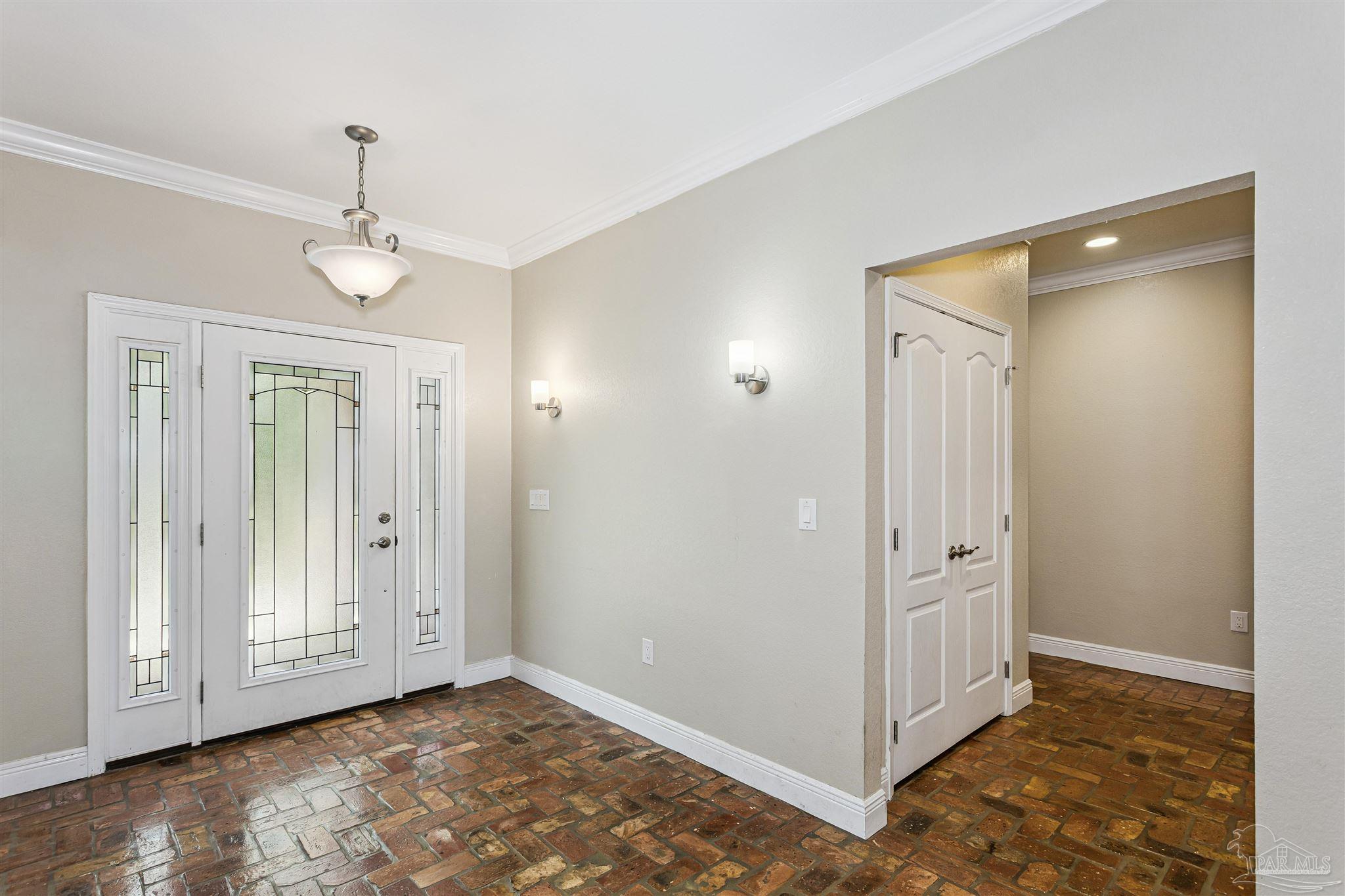 16340 Innerarity Point Road Pensacola, FL 32507 - Photo 2 of 25