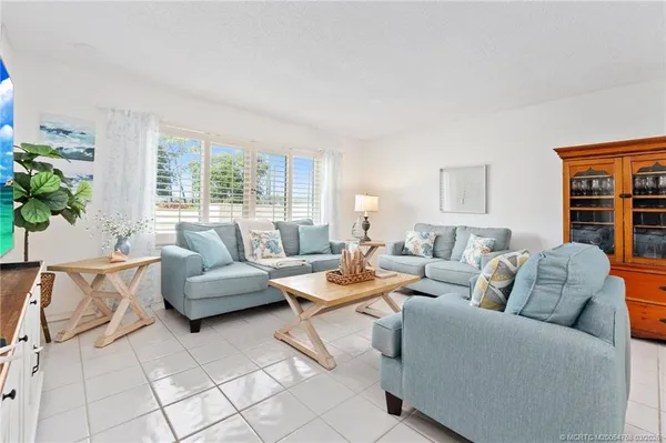 $249,000 | 1800 Southeast St Lucie Boulevard, Unit 8101, Stuart, FL 34996