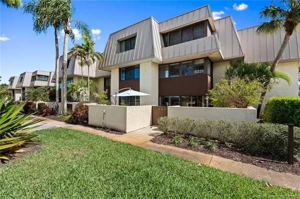 $249,000 | 1800 Southeast St Lucie Boulevard, Unit 8101, Stuart, FL 34996