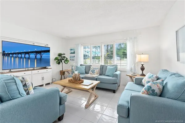 $249,000 | 1800 Southeast St Lucie Boulevard, Unit 8101, Stuart, FL 34996