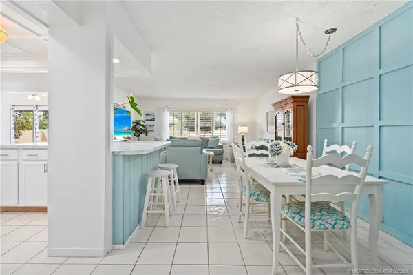 $249,000 | 1800 Southeast St Lucie Boulevard, Unit 8101, Stuart, FL 34996