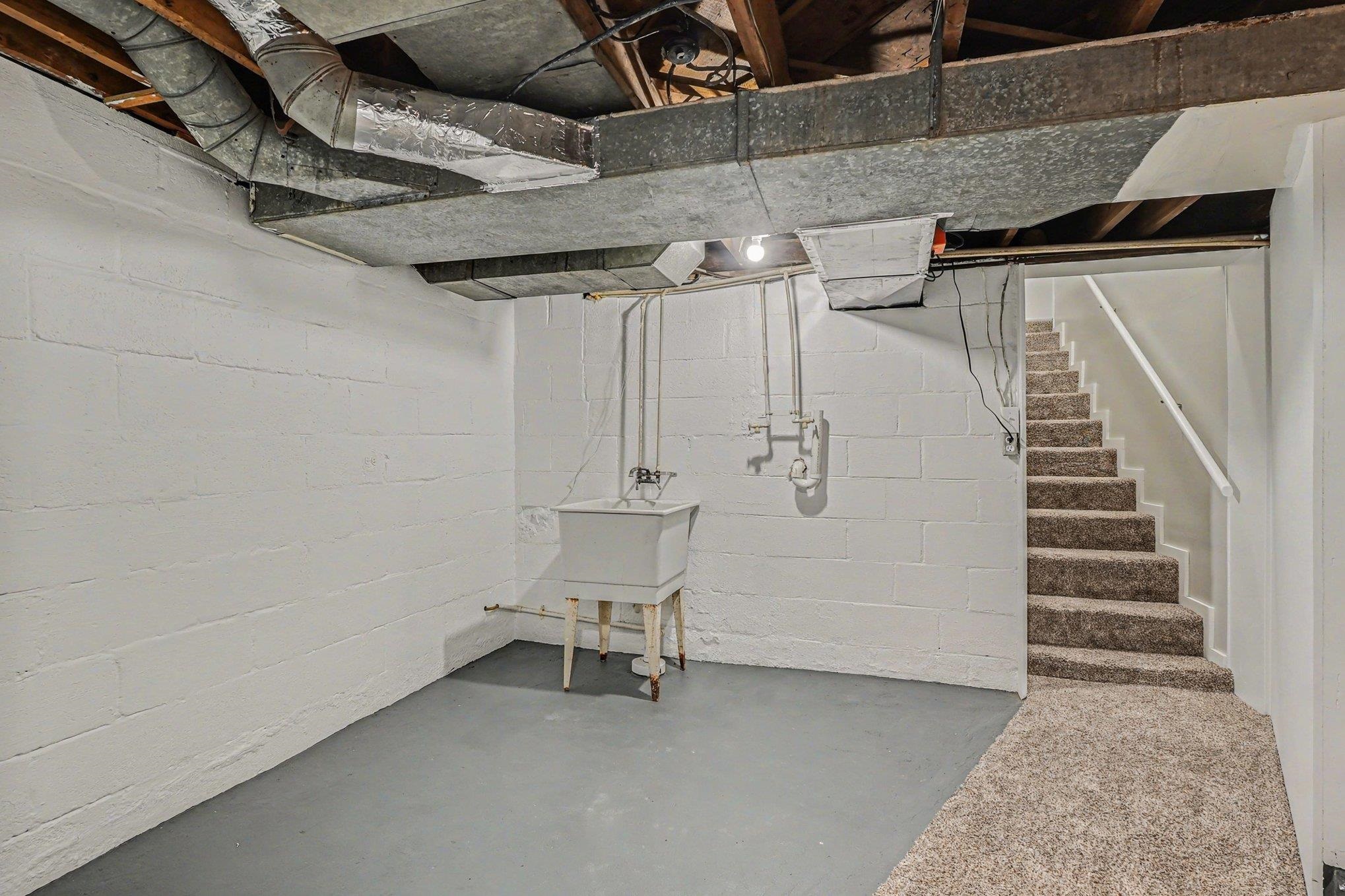 1113 East Chippewa River Road Midland, MI 48640 - Photo 22 of 40 Gallery Image 22