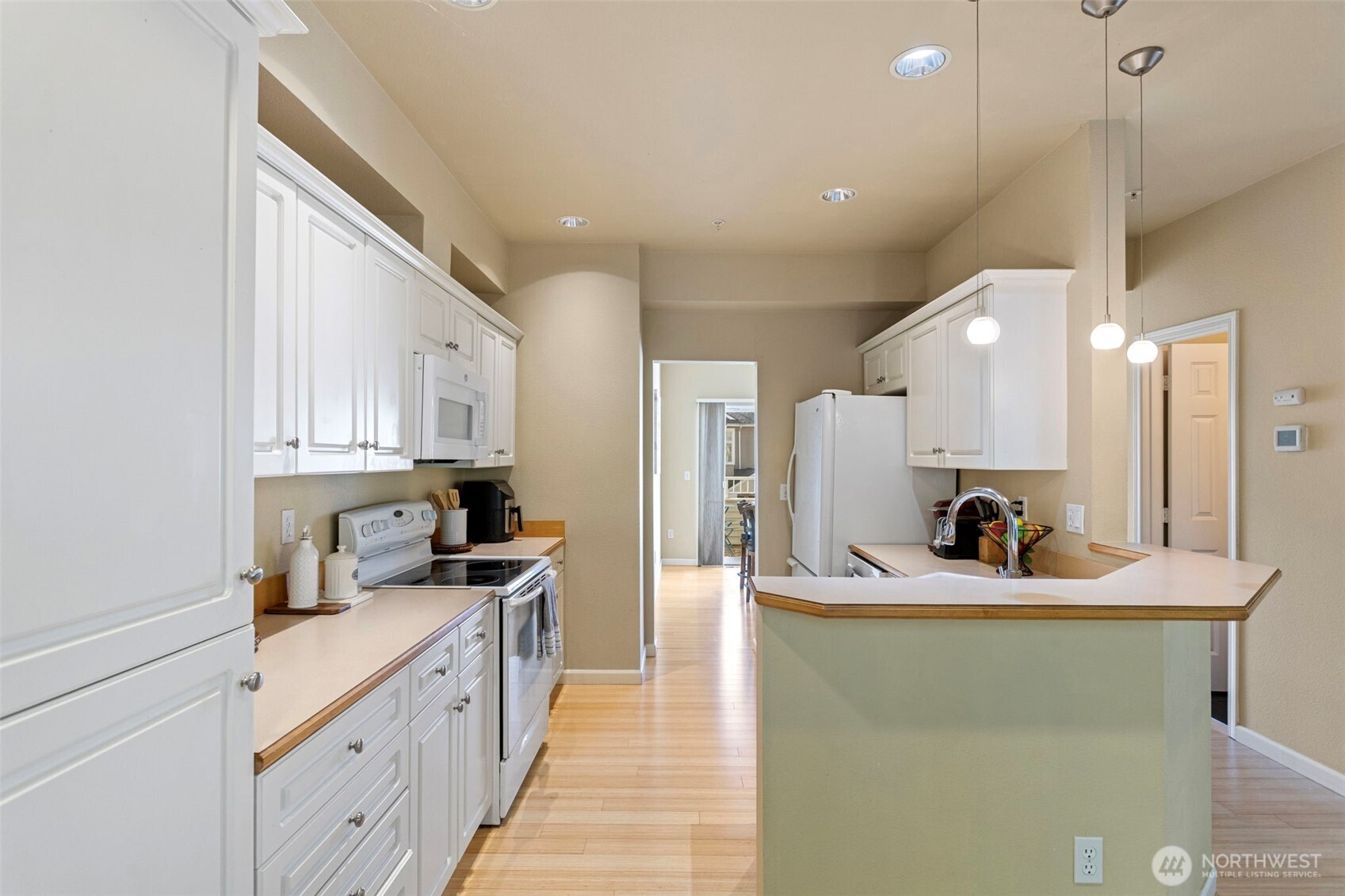 4632 Morris Avenue South, Unit 4632 Renton, WA 98055 - Photo 7 of 32