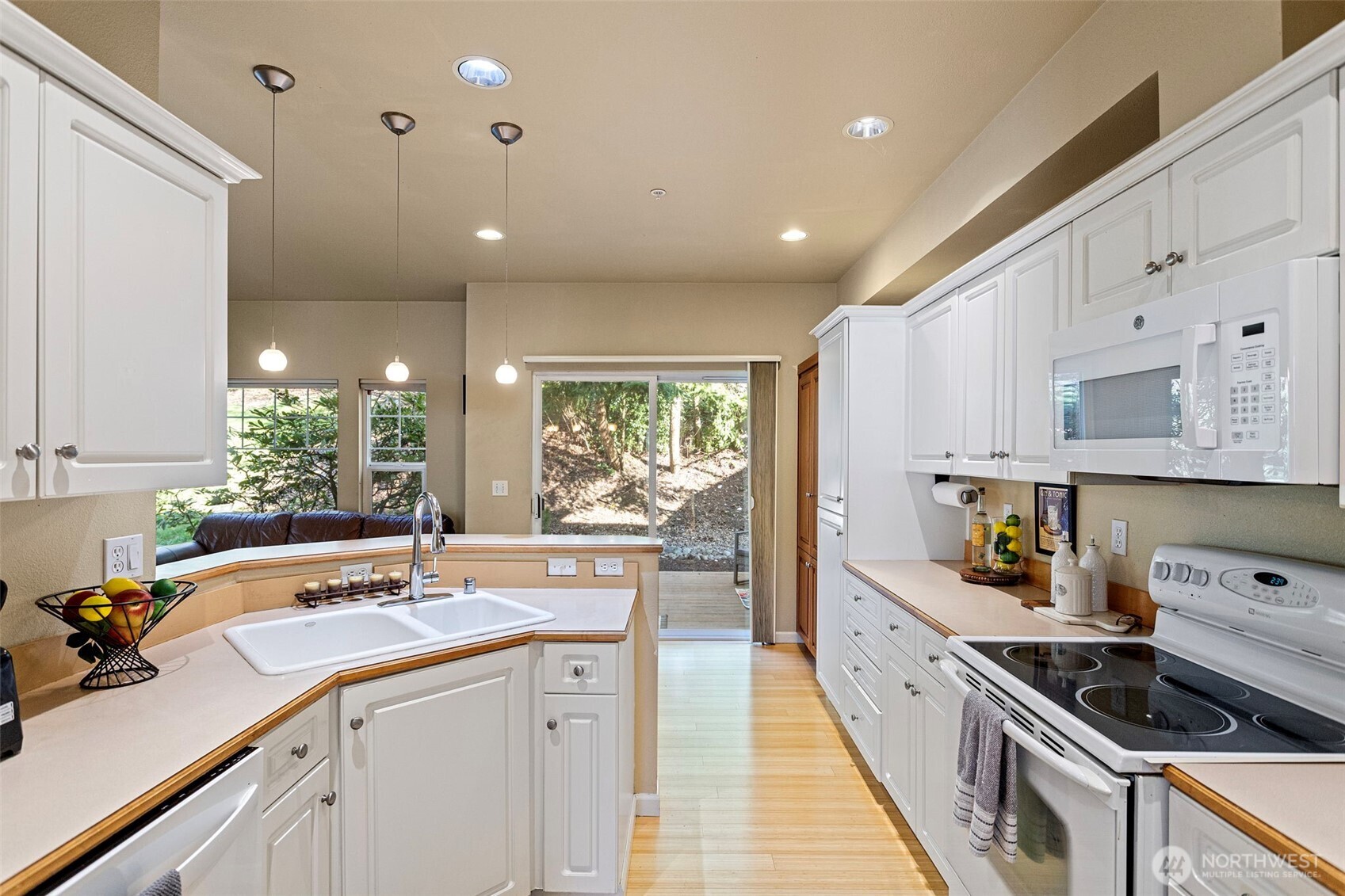 4632 Morris Avenue South, Unit 4632 Renton, WA 98055 - Photo 8 of 32