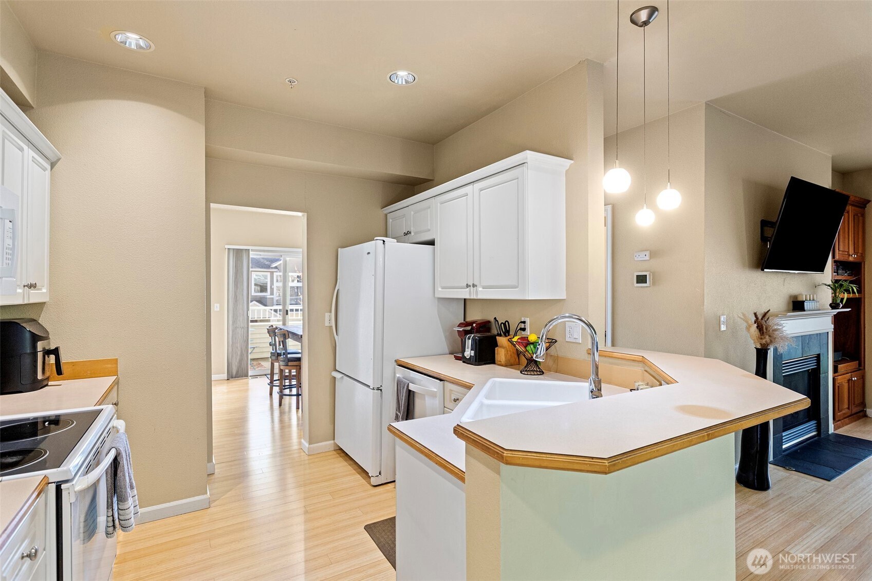 4632 Morris Avenue South, Unit 4632 Renton, WA 98055 - Photo 9 of 32