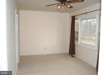 5493 Courtneys Corner Road Sumerduck, VA 22742 - Photo 6 of 21 Living Room