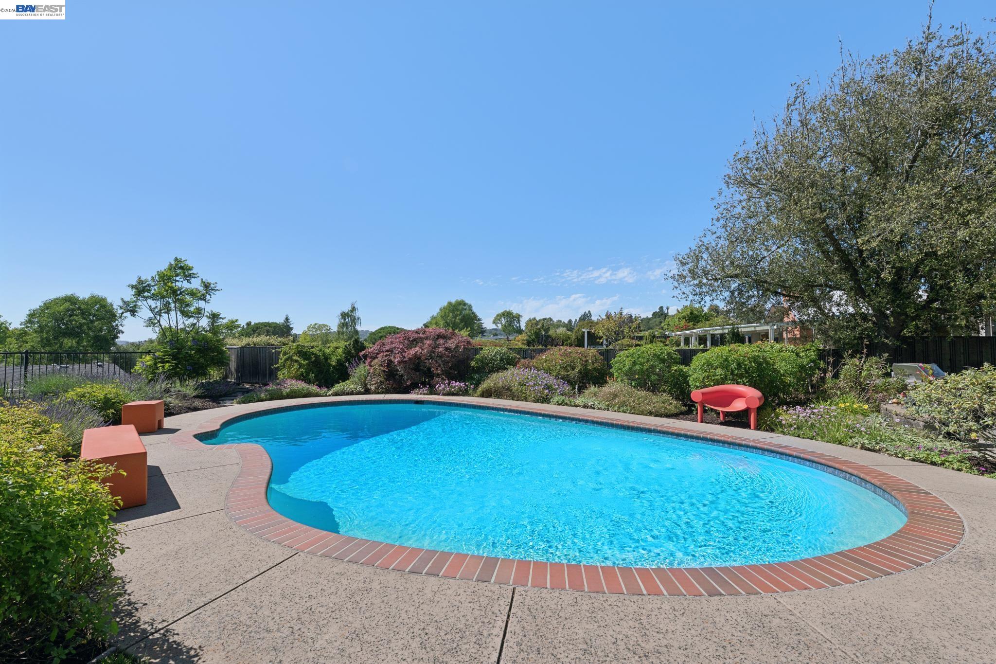 5842 Highwood Road Castro Valley, CA 94552 - Photo 7 of 13