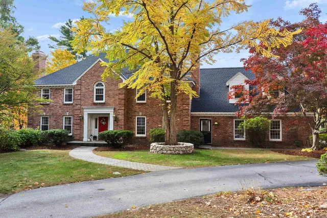 $994,900 | 17 Kittredge Road, Mont Vernon, NH 03057