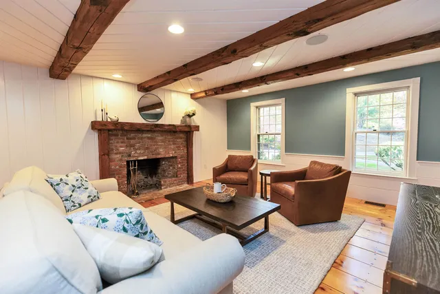 $994,900 | 17 Kittredge Road, Mont Vernon, NH 03057