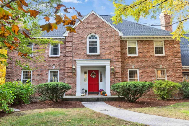 $994,900 | 17 Kittredge Road, Mont Vernon, NH 03057