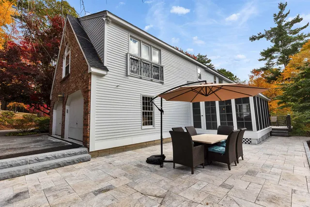 $994,900 | 17 Kittredge Road, Mont Vernon, NH 03057