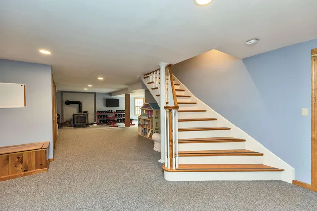 $994,900 | 17 Kittredge Road, Mont Vernon, NH 03057