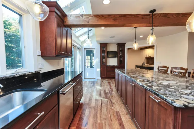 $994,900 | 17 Kittredge Road, Mont Vernon, NH 03057