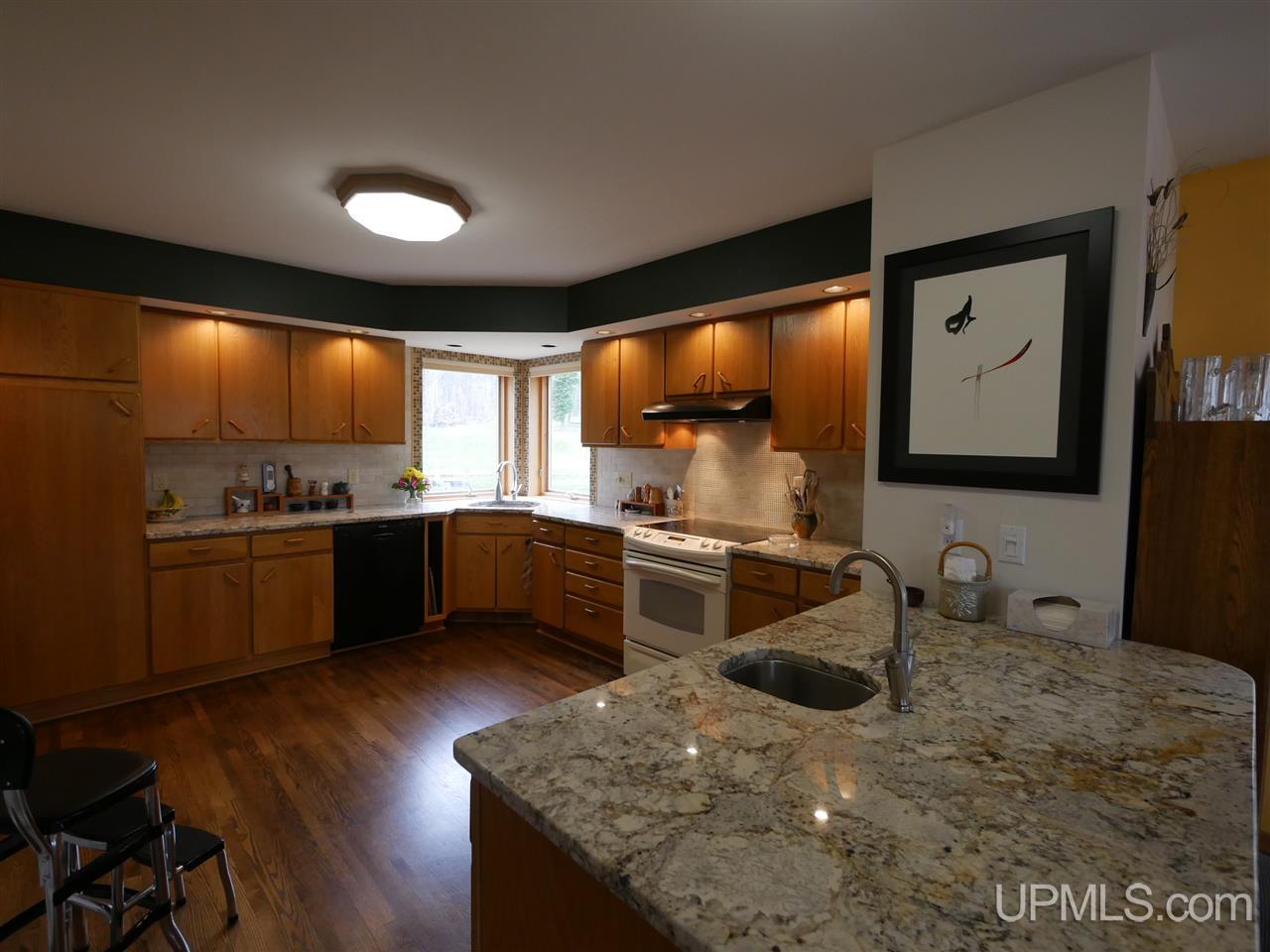 46434 Paradise Road Houghton, MI 49931 - Photo 7 of 50 Gallery Image 7