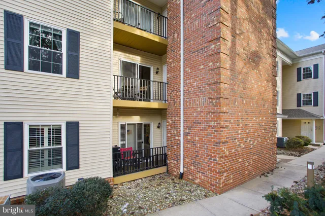 $309,900 | 70 Park Street, Unit 111, Bordentown, NJ 08505