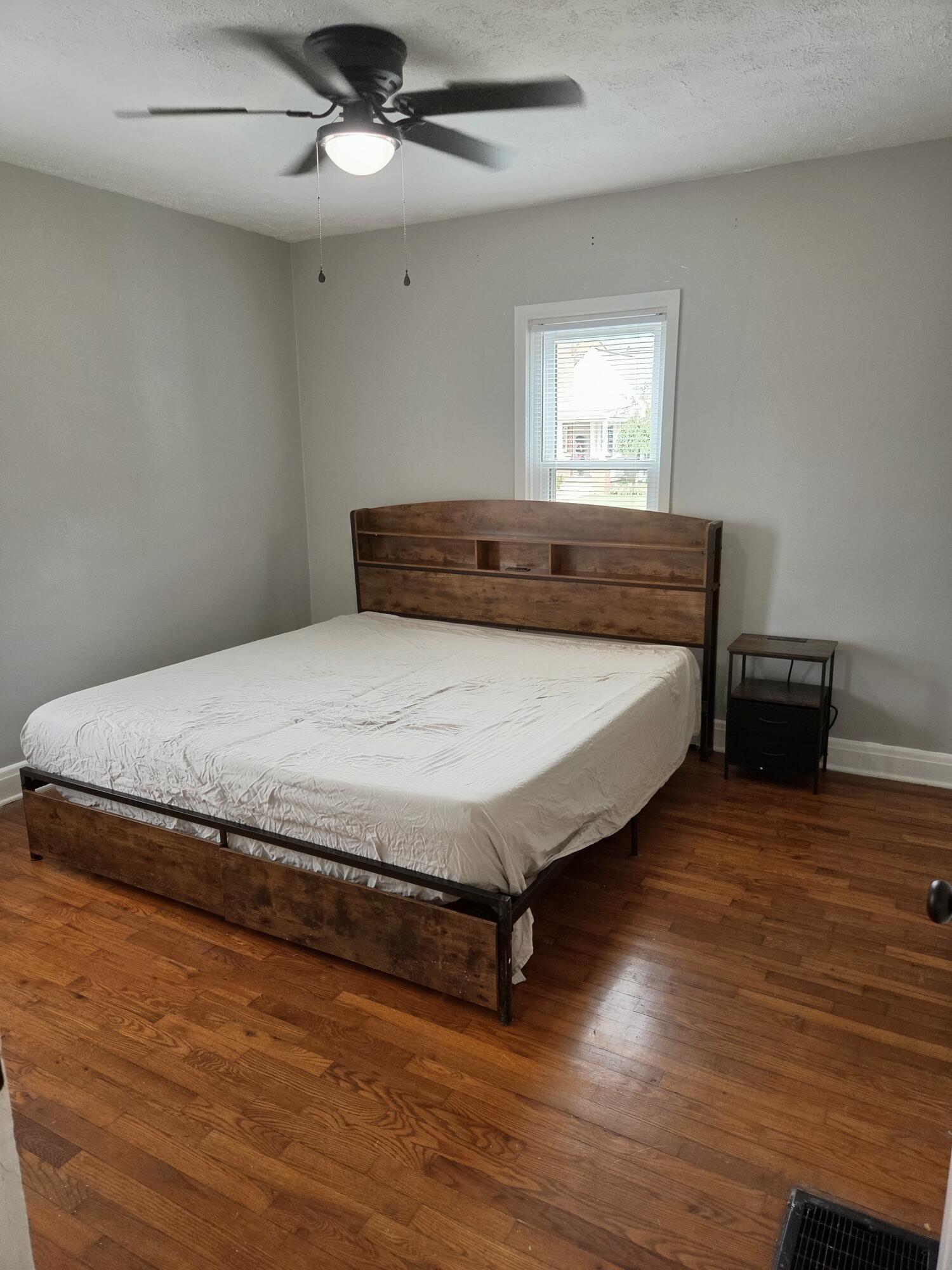 206 Moren Road London, KY 40741 - Photo 12 of 25 Primary bedroom, fits king size bed