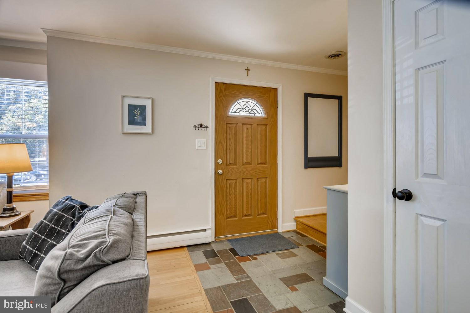 7 Lexington Road Bel Air, MD 21014 - Photo 3 of 28 Entry