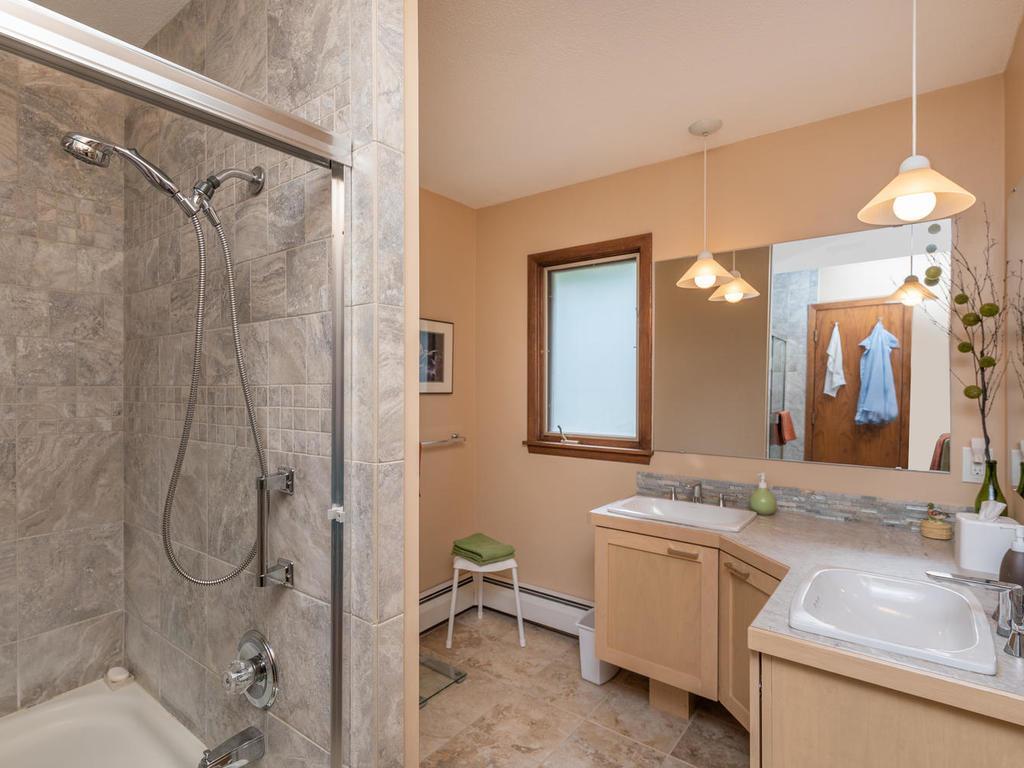 3833 Vandan Road Minnetonka, MN 55345 - Photo 17 of 33