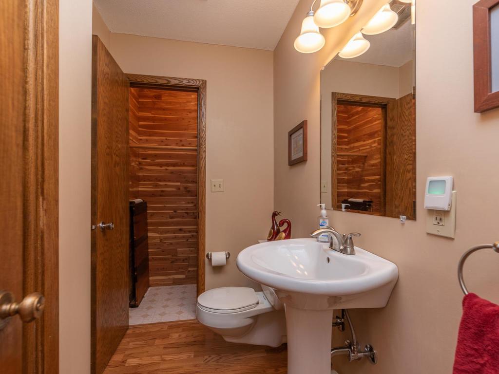3833 Vandan Road Minnetonka, MN 55345 - Photo 20 of 33