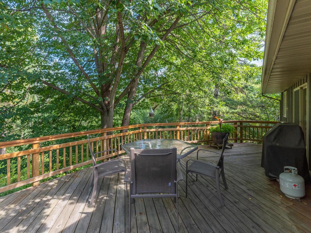 3833 Vandan Road Minnetonka, MN 55345 - Photo 21 of 33