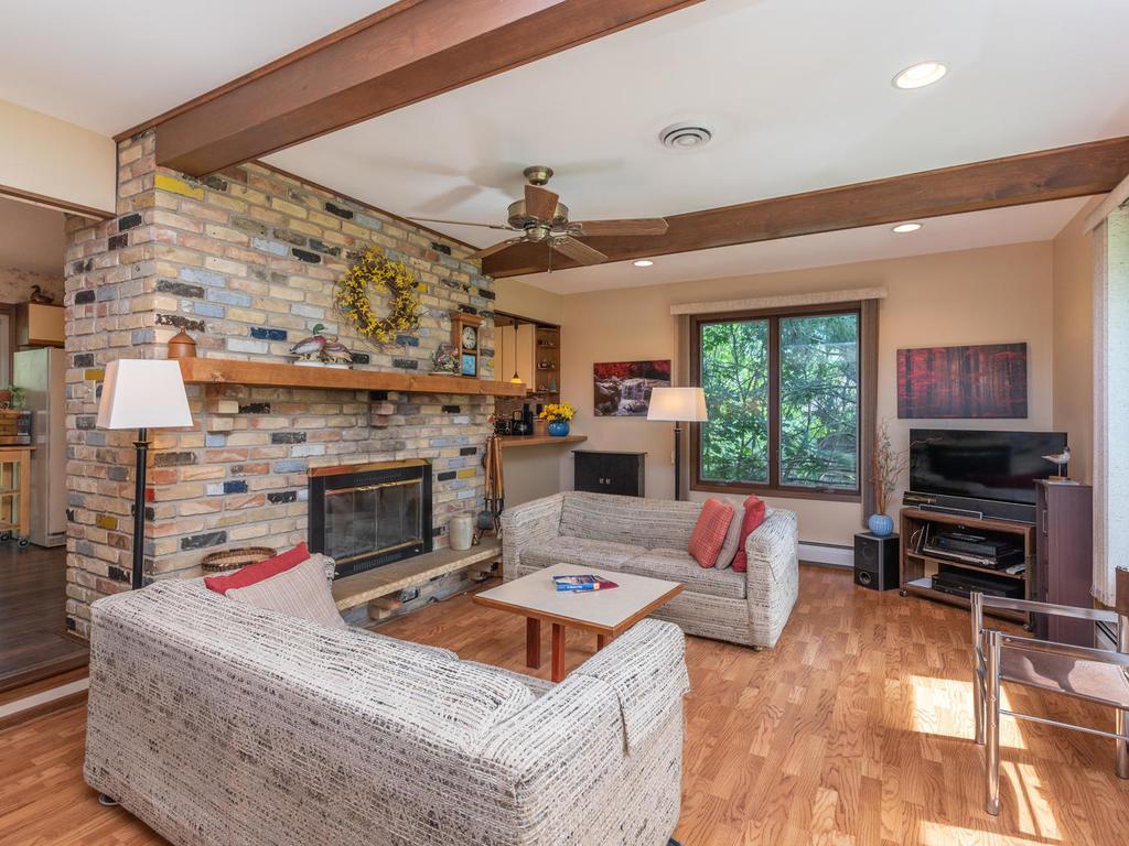 3833 Vandan Road Minnetonka, MN 55345 - Photo 4 of 33