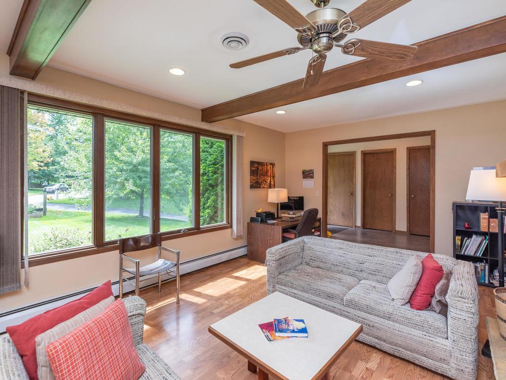 3833 Vandan Road Minnetonka, MN 55345 - Photo 5 of 33