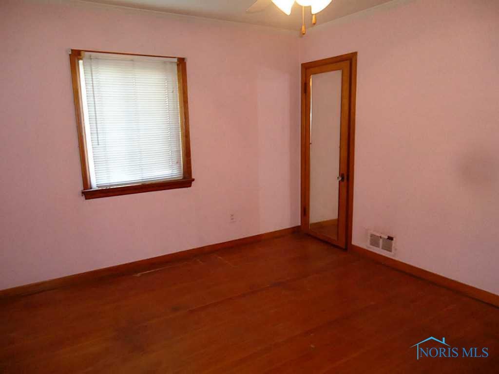 1915 Rivard Road Toledo, OH 43615 - Photo 4 of 11 Bedroom. Main level bedroom