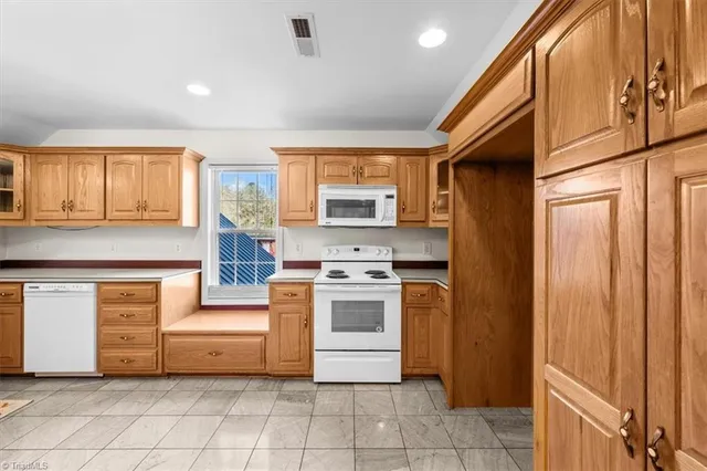 $1,095,000 | 23901 Nc Highway, Bennett, NC 27208