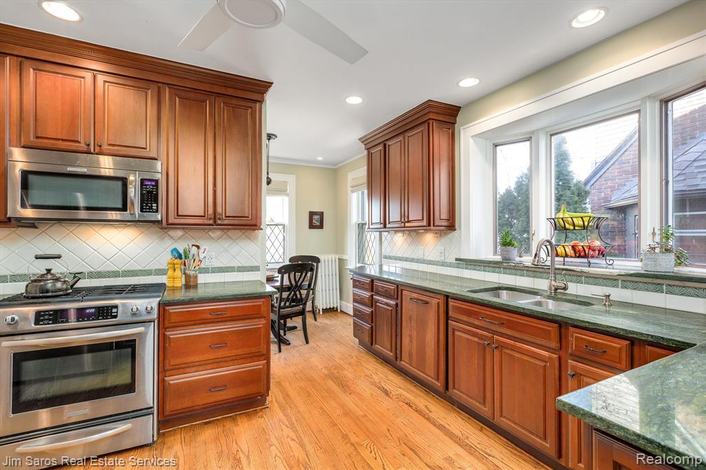 1323 Audubon Road Grosse Pointe Park, MI 48230 - Photo 4 of 40