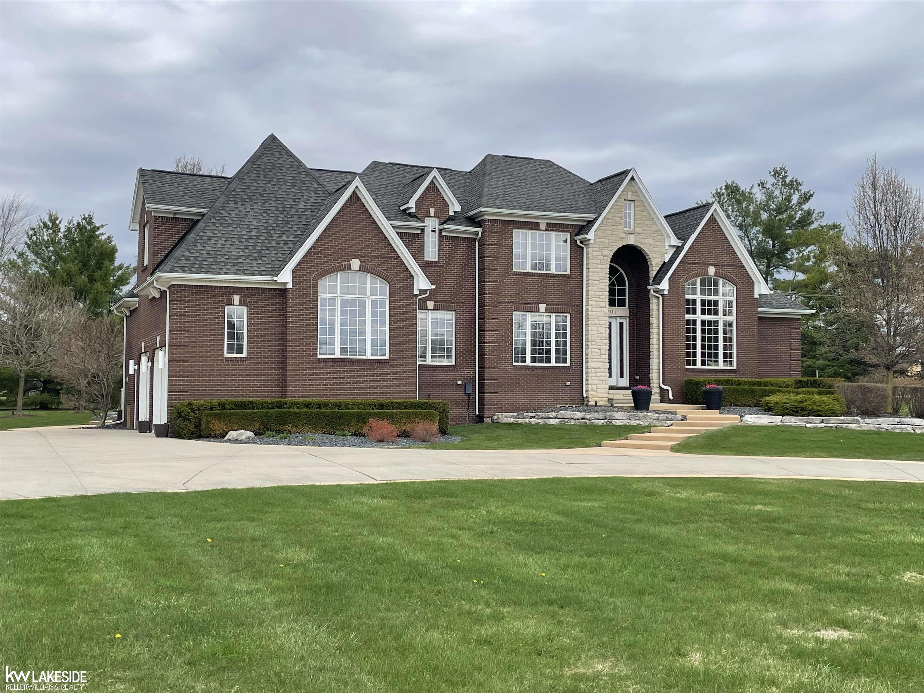 21901 31 Mile Road Ray, MI 48096 - Photo 3 of 85