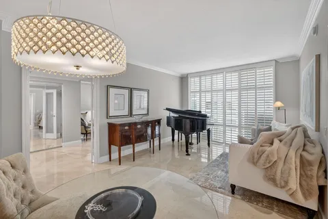 $564,900 | 350 Southeast 2nd Street, Unit 640, Fort Lauderdale, FL 33301