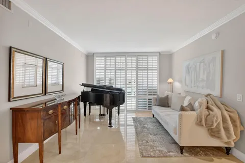 $564,900 | 350 Southeast 2nd Street, Unit 640, Fort Lauderdale, FL 33301