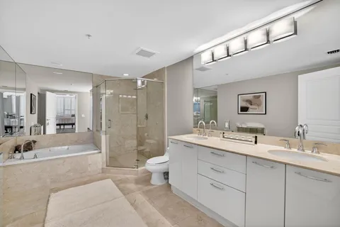 $564,900 | 350 Southeast 2nd Street, Unit 640, Fort Lauderdale, FL 33301