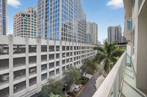 $564,900 | 350 Southeast 2nd Street, Unit 640, Fort Lauderdale, FL 33301