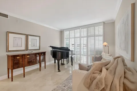 $564,900 | 350 Southeast 2nd Street, Unit 640, Fort Lauderdale, FL 33301