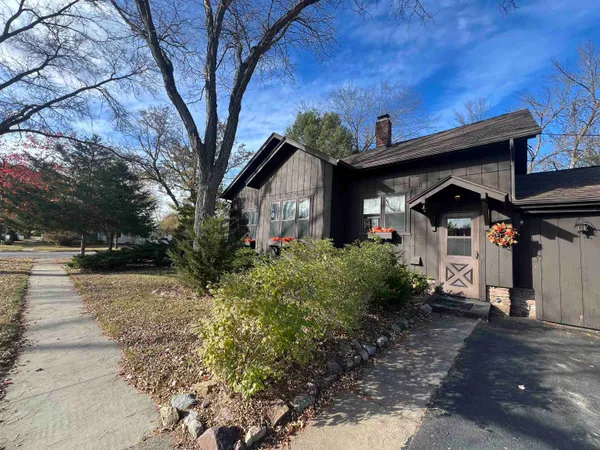 $279,900 | 1102 Church Street, Wisconsin Dells, WI 53965