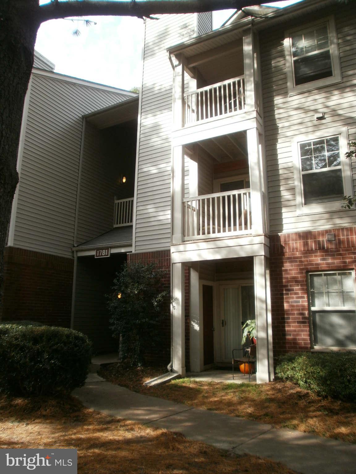 1781 Jonathan Way, Unit L Reston, VA 20190 - Photo 2 of 15 Exterior (Front)