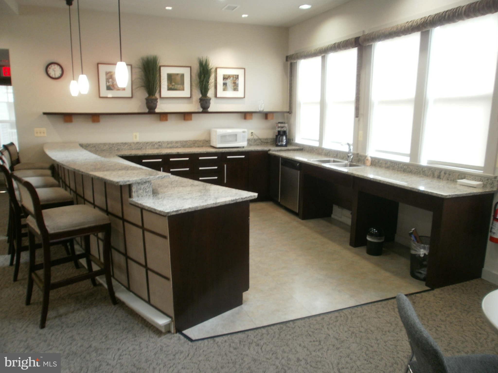 1781 Jonathan Way, Unit L Reston, VA 20190 - Photo 12 of 15 Club Kitchen