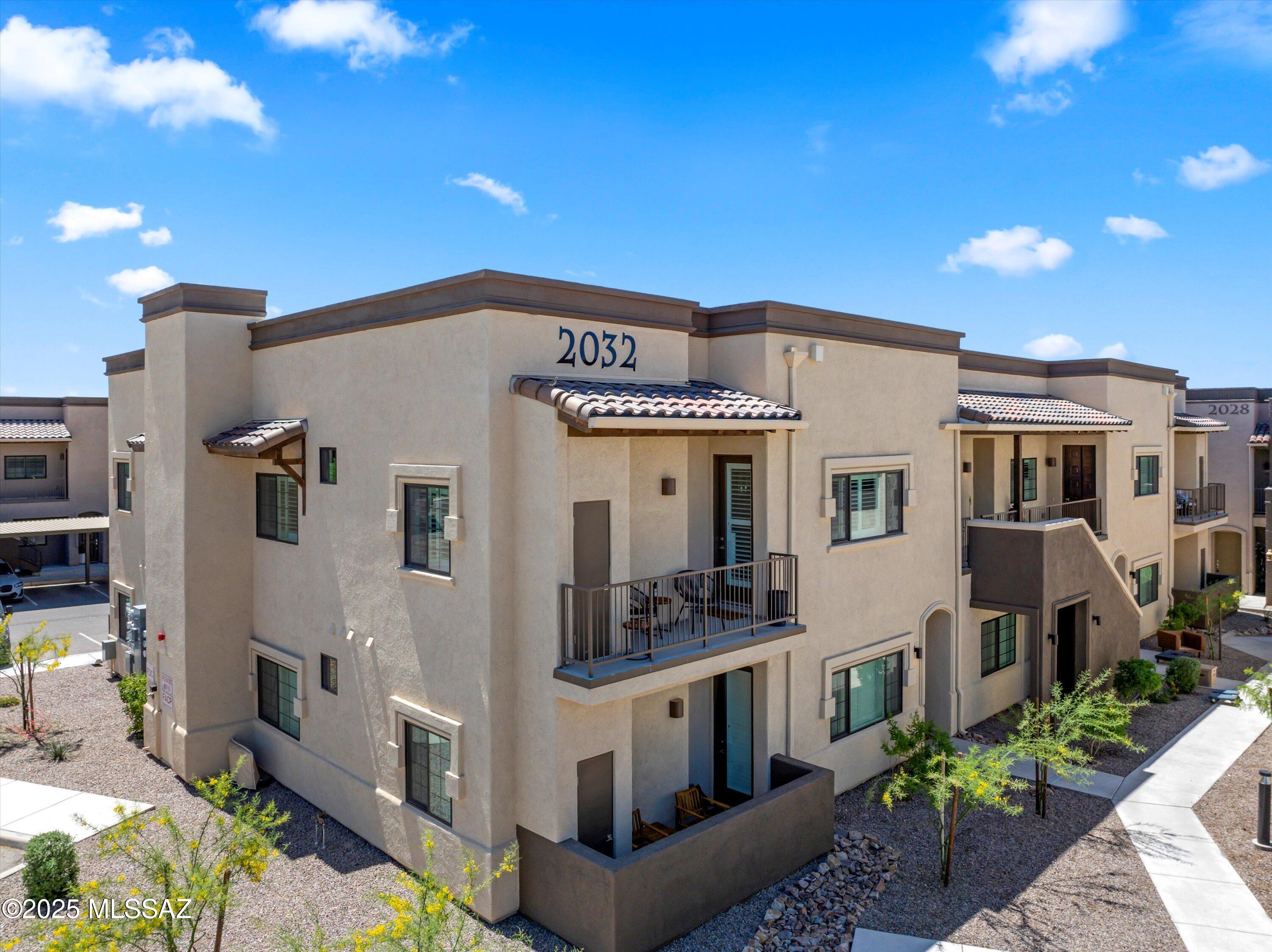 2032 East River Road, Unit 203 Tucson, AZ 85718 - Photo 2 of 28 Gallery Image 2