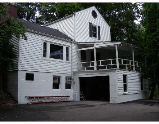 9730 Lindsay Road Pittsburgh, PA 15237 - Photo 8 of 8 Exterior Front.