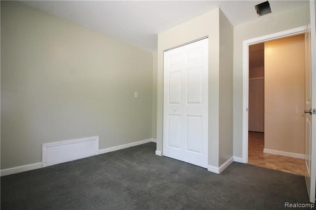 13670 Farm Road Belleville, MI 48111 - Photo 35 of 46 Gallery Image 35