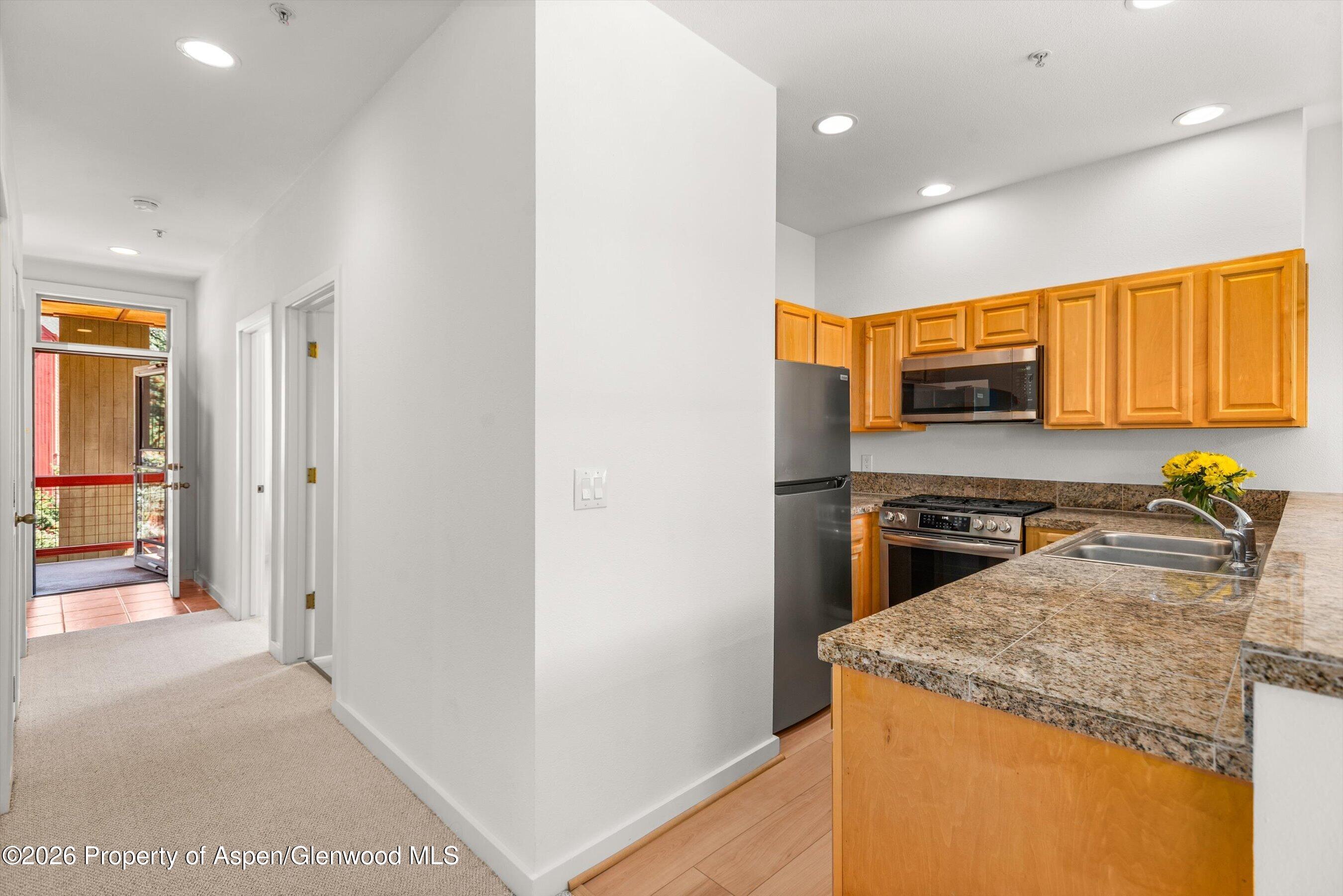 555 Gold Rivers Court, Unit 200 Basalt, CO 81621 - Photo 8 of 18 09-555GoldRiversCt200_08062026009