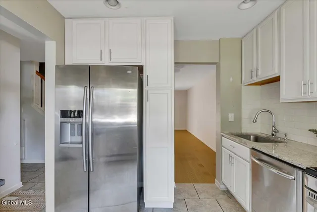 $249,900 | 132 Point Of Woods Drive, Albany, NY 12203