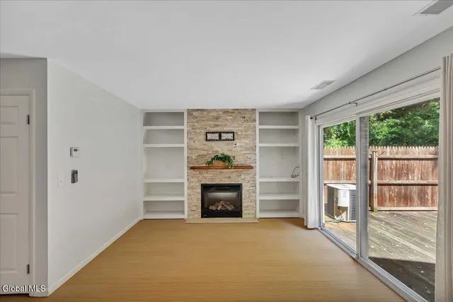 $249,900 | 132 Point Of Woods Drive, Albany, NY 12203